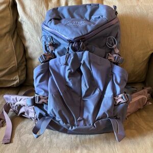 NWOT Mystery Ranch "Vintage Blue" Women’s Coulee 25 Backpack